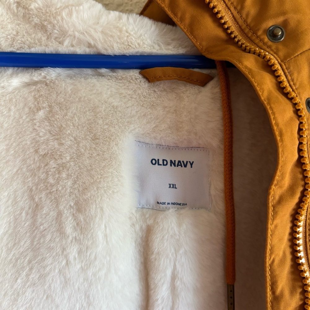 Old Navy Women's Hooded Coat - Picture 3 of 7